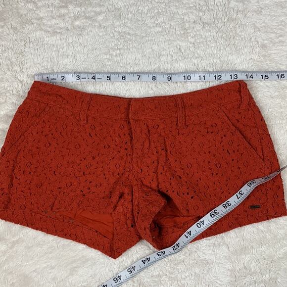 Volcom low rise burnt orange crochet overlay dressy shorts, size 0 - Picture 4 of 12